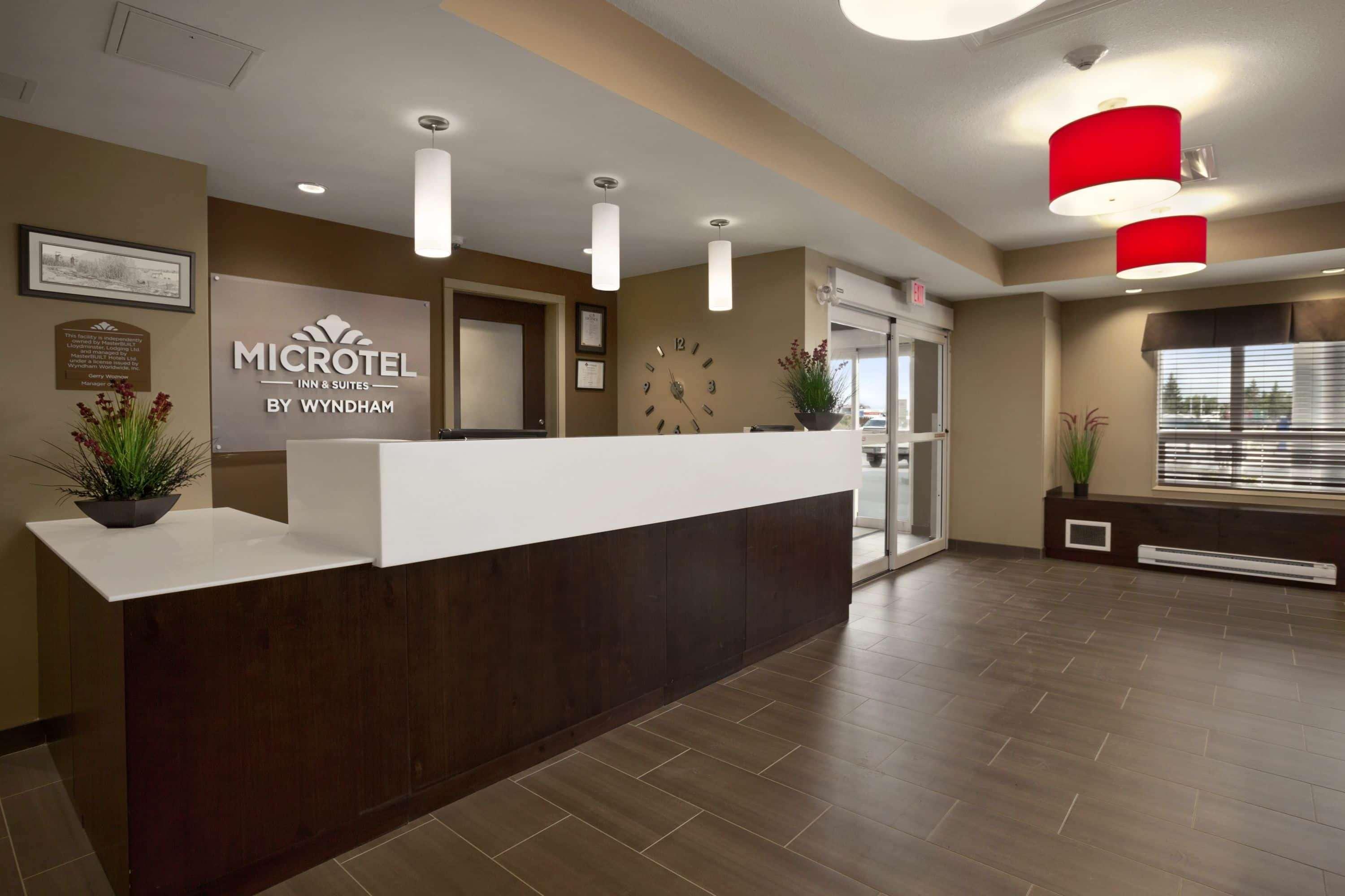 Microtel Inn & Suites By Wyndham Lloydminster Exterior photo